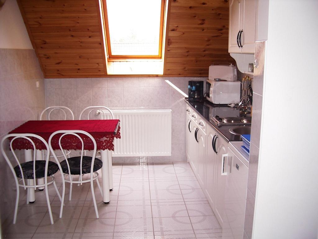 Pacsirta Apartman Lenti Eksteriør bilde
